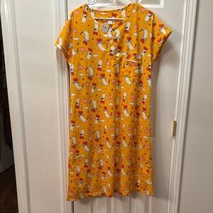 Women’s Yellow Cat Cartoon Print Sleep Shirt